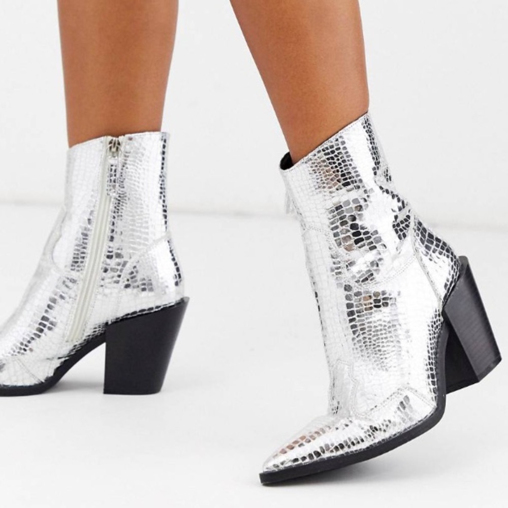 Misguided cowboy boot